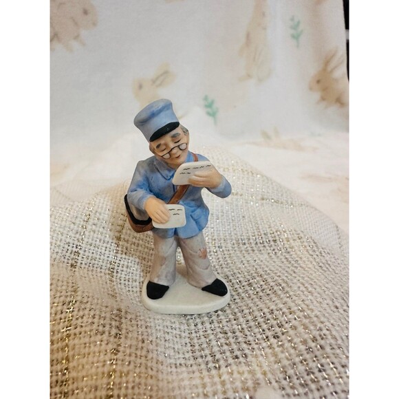 Lefton Frank Pendergast Postman Colonial Village Figurine 90's - Picture 6 of 8